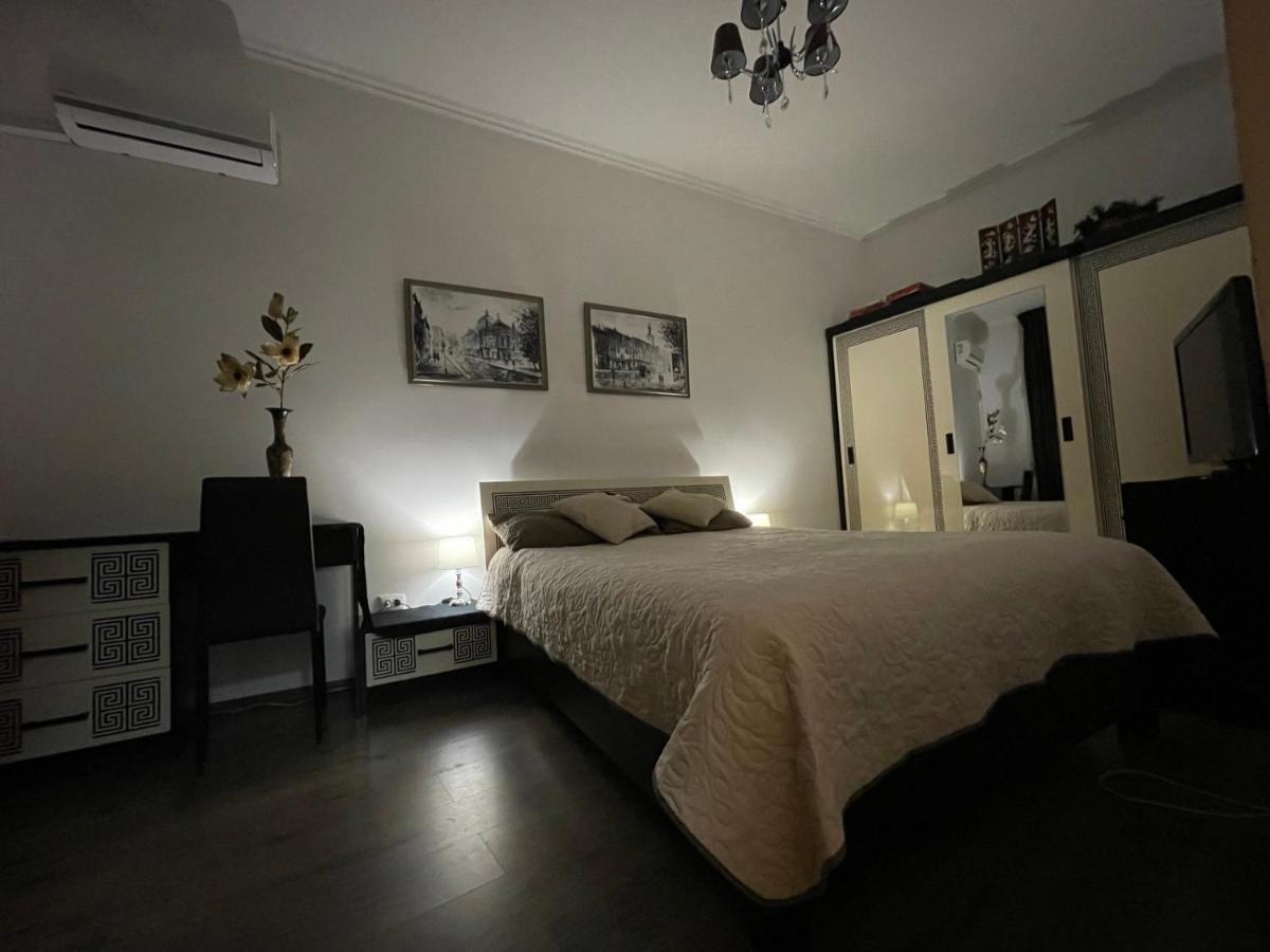 V&O Whitechocolateapt 800 M To Opera Lviv Exterior foto