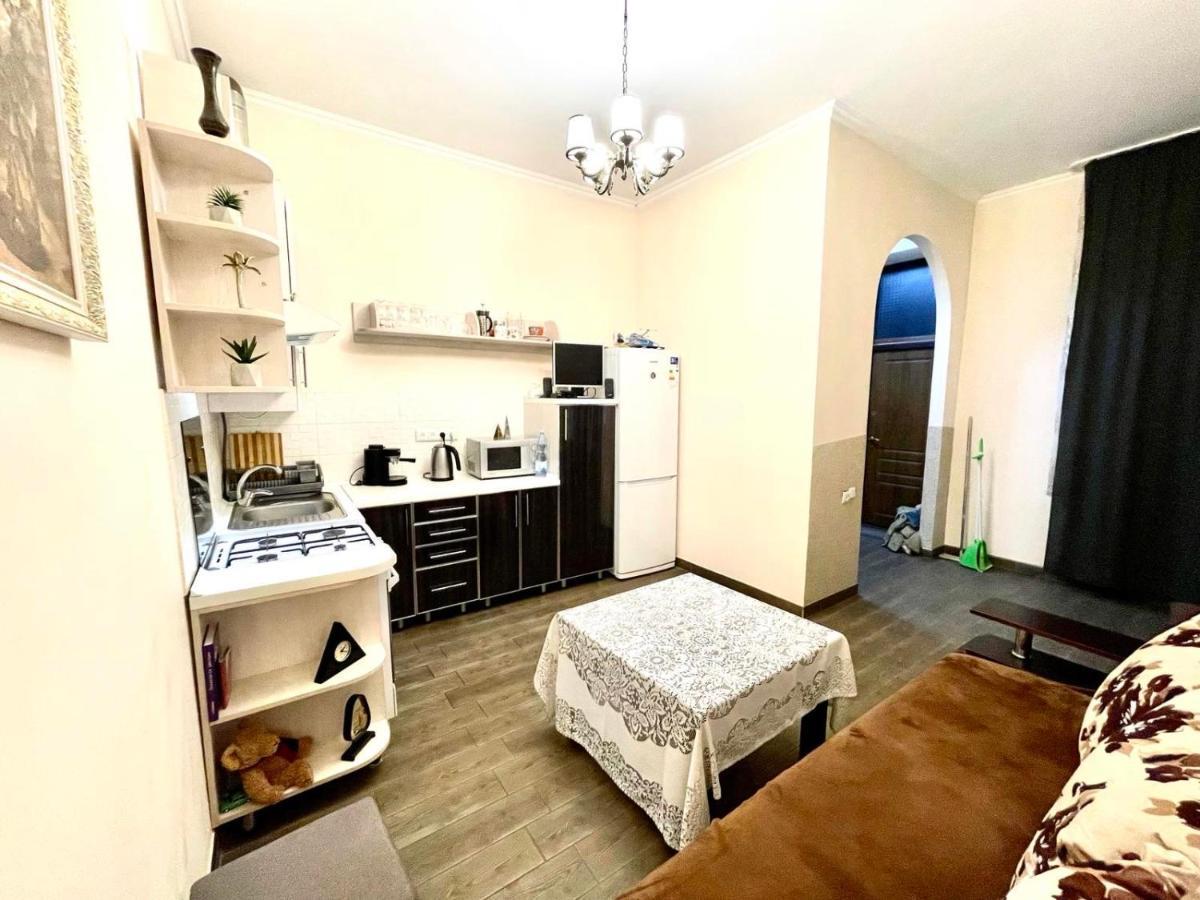 V&O Whitechocolateapt 800 M To Opera Lviv Exterior foto